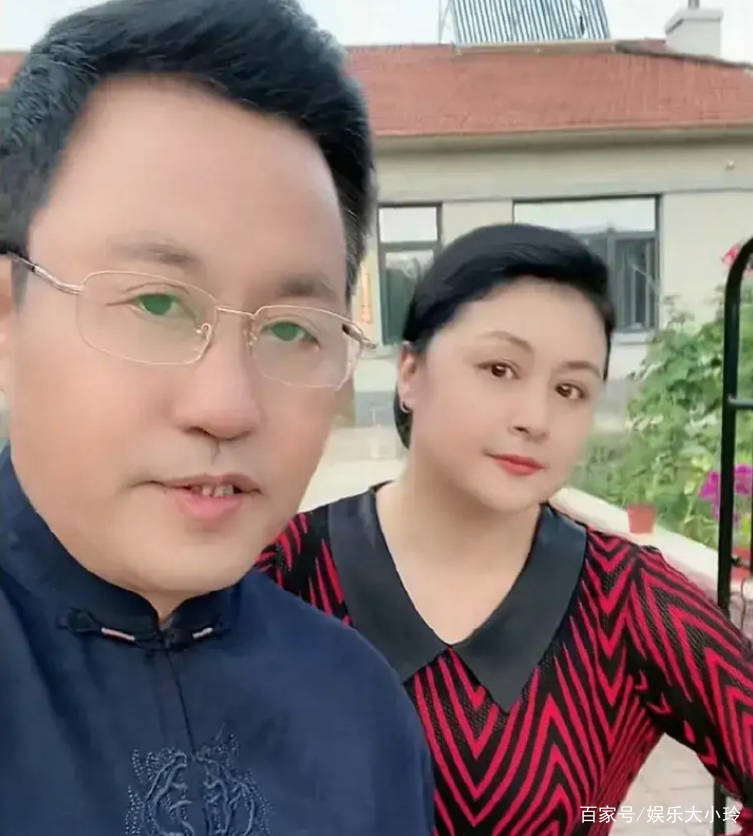 身份|“乡村爱情”长贵悼念谢大脚：长贵和黄世友都找不到挚爱的人了