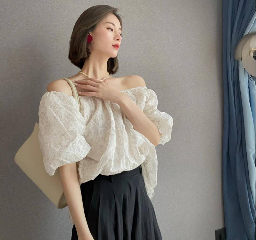 无感|茶艺风斩男穿搭，一字肩甜美，嘴上说着对JK无感，但总会多看两眼