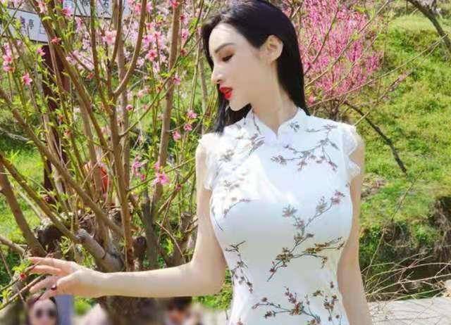 方法|25岁美腿车模，身材完美保养有方法，旗袍装堪比明星出场