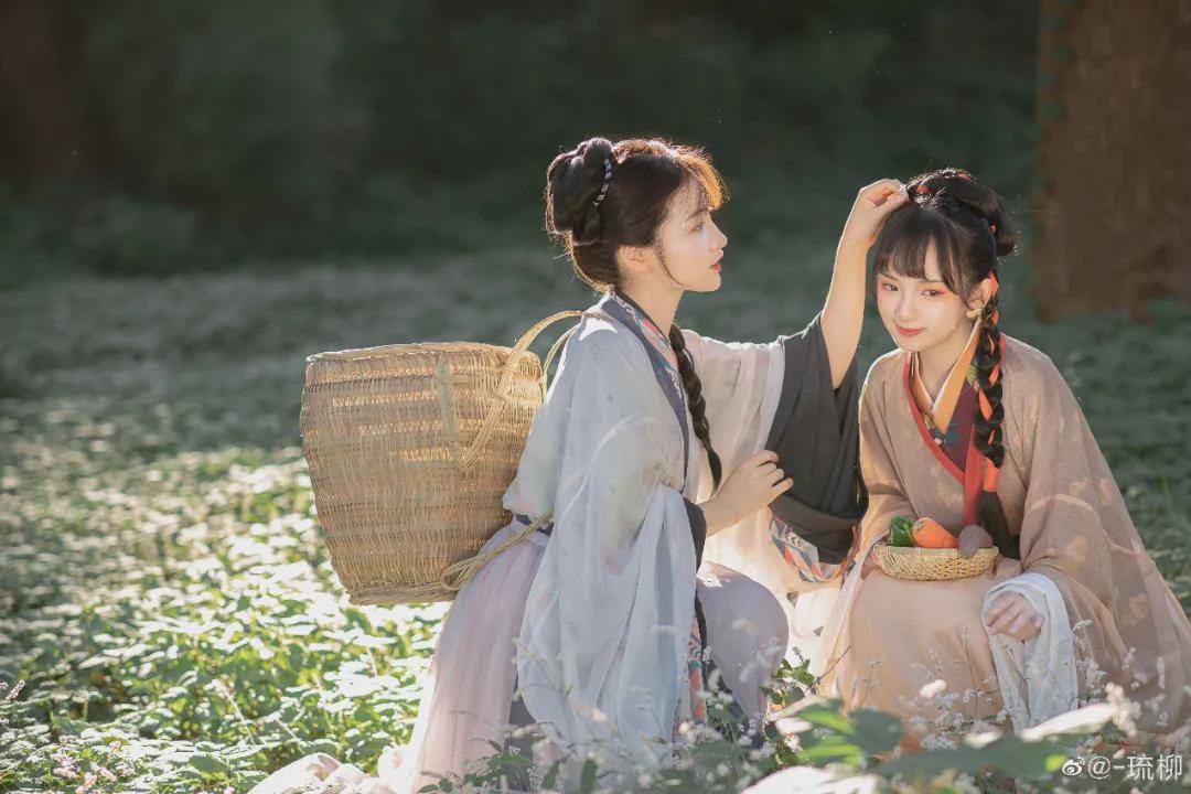 摄影|汉服小仙女：待到山花烂漫处