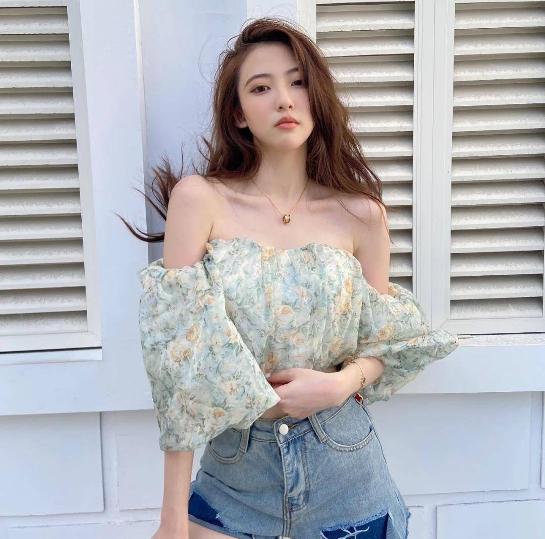 无感|茶艺风斩男穿搭，一字肩甜美，嘴上说着对JK无感，但总会多看两眼