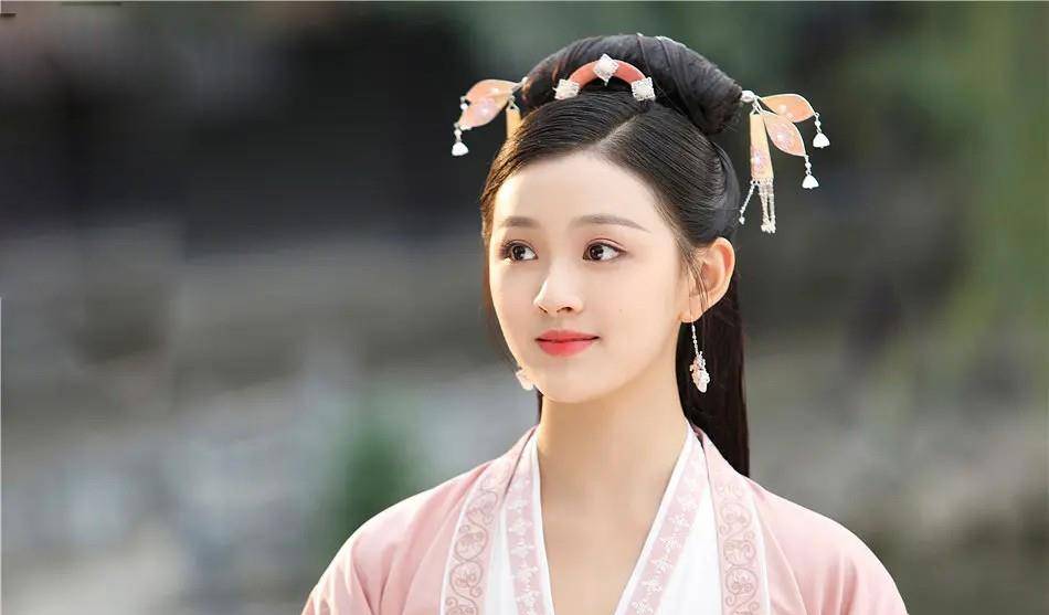 鞠婧祎|你们都嫌现在的古装造型丑，鞠婧祎的这部剧明明就很漂亮啊