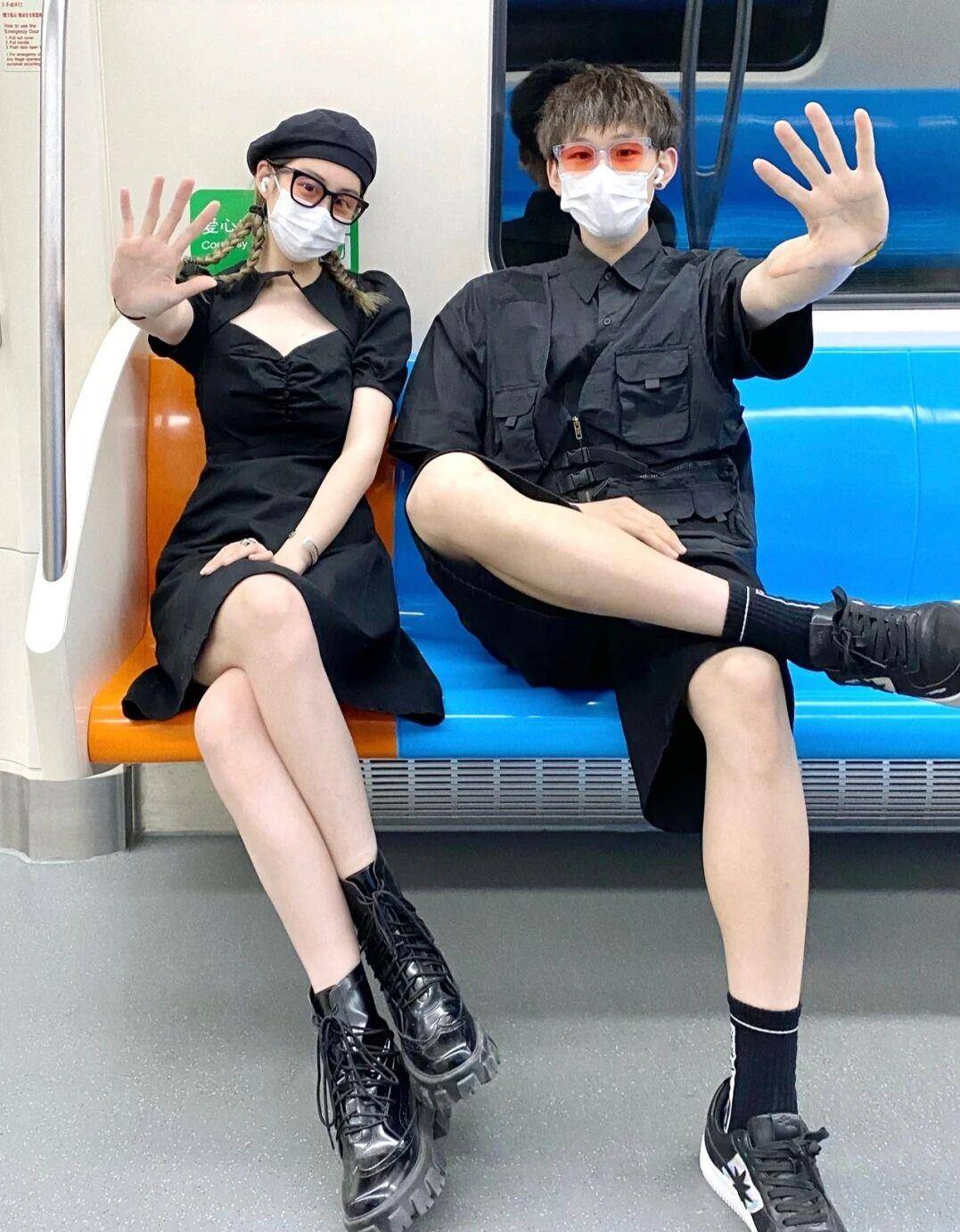 女生|情侣520约会高甜穿搭，酷girl也能变淑女，清新时尚满满的少年感