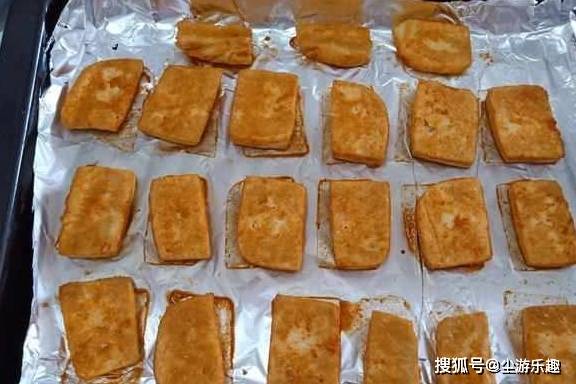 葱花|豆腐这么做，不用1滴油，外硬内软，又香又脆，好吃、简单、健康