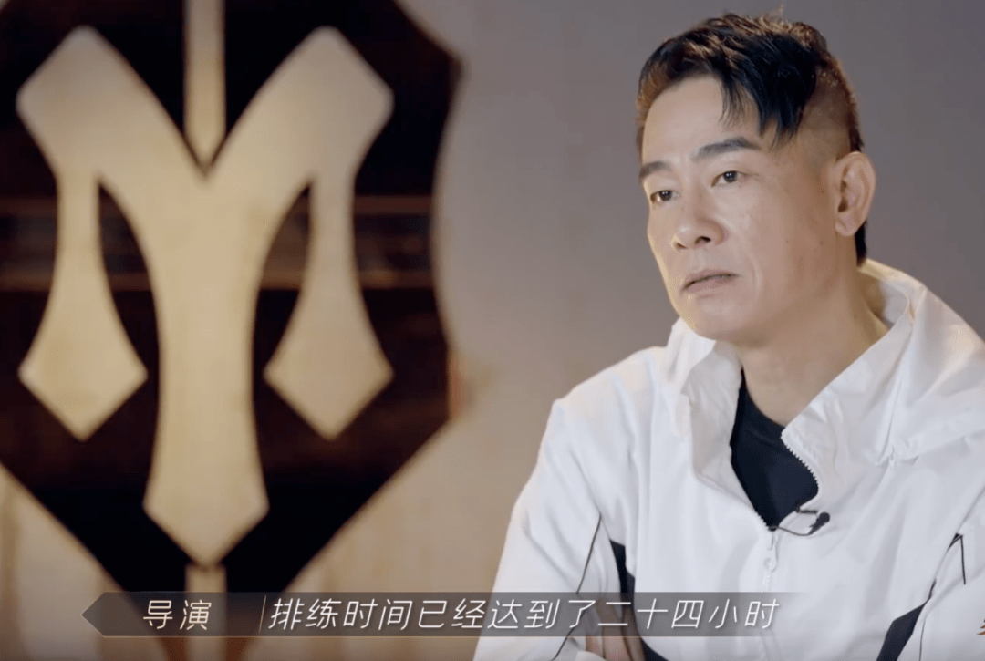 尹正|《披荆斩棘》油腻大赏：化烟熏妆、秀肌肉，还有5个人扎丸子头