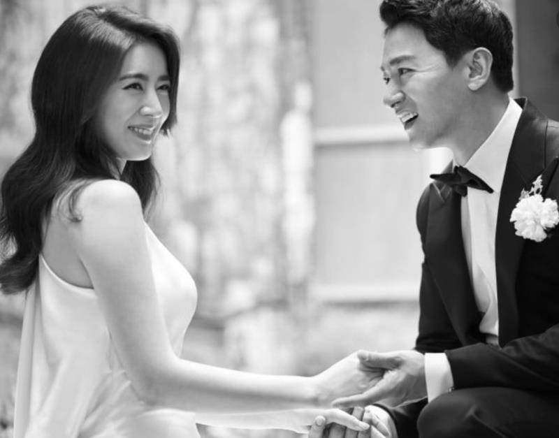 原创老婆们冲锋在前,朱镇模复出演老爹,大哥出不来大嫂高小英忙带货