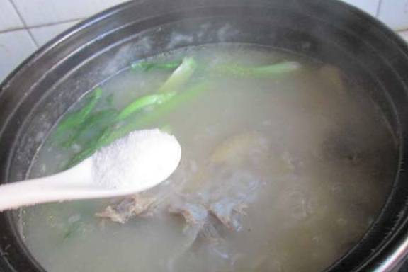营养|早餐吃这个，1碗下肚全身暖，增强抵抗力不感冒，孩子老人要多吃