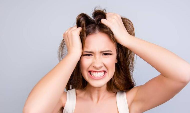 并发症|血糖超标，饭后会出现3个现象！这样做避免饭后血糖升高