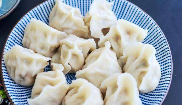 饺子什么时候加水 59c3abe86d5f45cc90e71fad97a885f1.jpeg