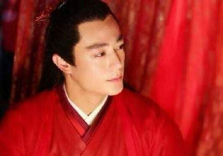 男星|古装红衣美男，龚俊、杨洋、肖战等男星，谁是你心头的朱砂痣？