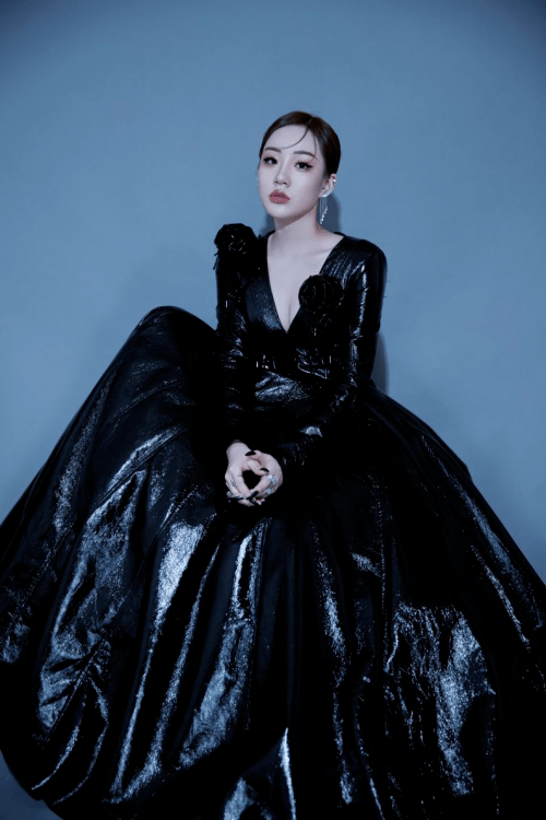 宝藏女孩许玮颜值专业双在线