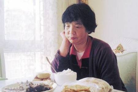 前兆|误以为皮肤过敏，查出肝硬化，提醒：皮肤这一表现或是肝病前兆