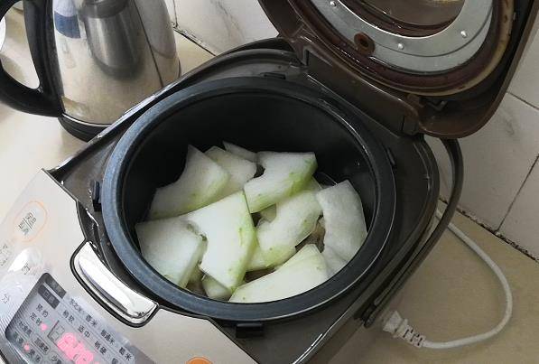 怎样做排骨炖冬瓜视频 4345743c513a4b7ea6f214ded102835b.jpeg