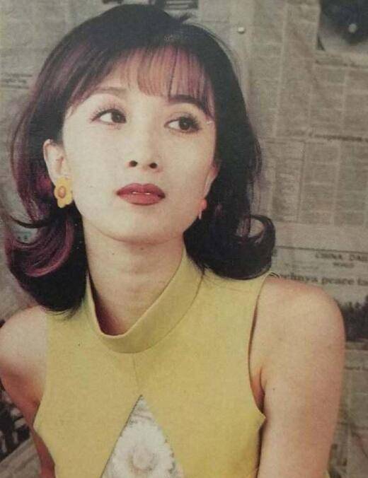 颜色|金巧巧为女儿庆生!7岁女儿寸头像假小子,她自己却穿得像小公主