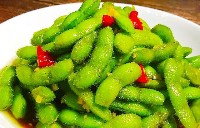 煮毛豆时加点"它",毛豆翠绿不发黄,和饭店里的一样好吃