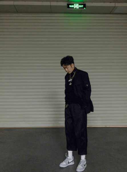 黑色|有种“整容”叫减肥，海涛瘦了形象大改变，粉丝看了都尖叫