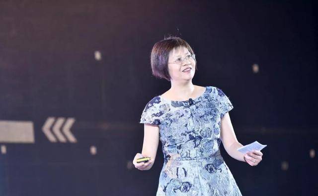 生活|长得再美有何用！猫总夫人只会叫嚣，真正强悍的女人渣男都不敢惹