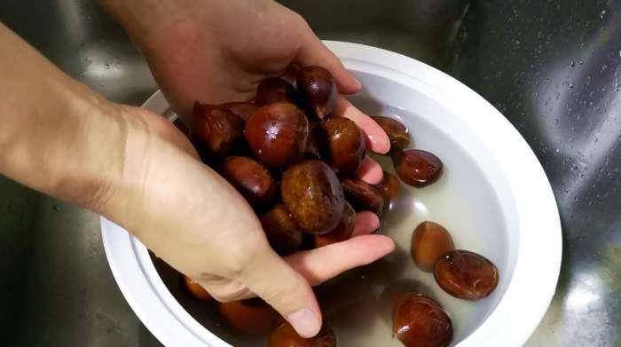 电饭煲|不用烤箱,不用炒,教你在家如此做糖炒板栗,香甜软糯,好吃到爆