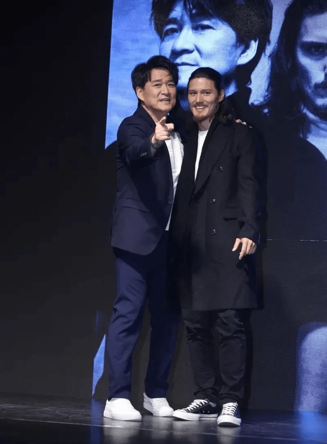 周厚安|周华健混血儿子近照曝光！剪短发后秀出高颜值，剃掉胡须大变样