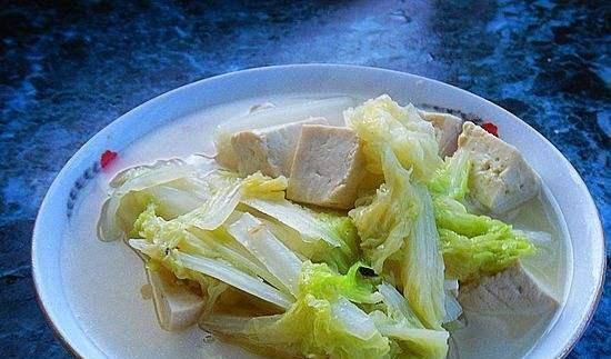 炖豆腐汤放什么 0fb4932ff4b24522bf7a5209dd9dd6d1.jpeg