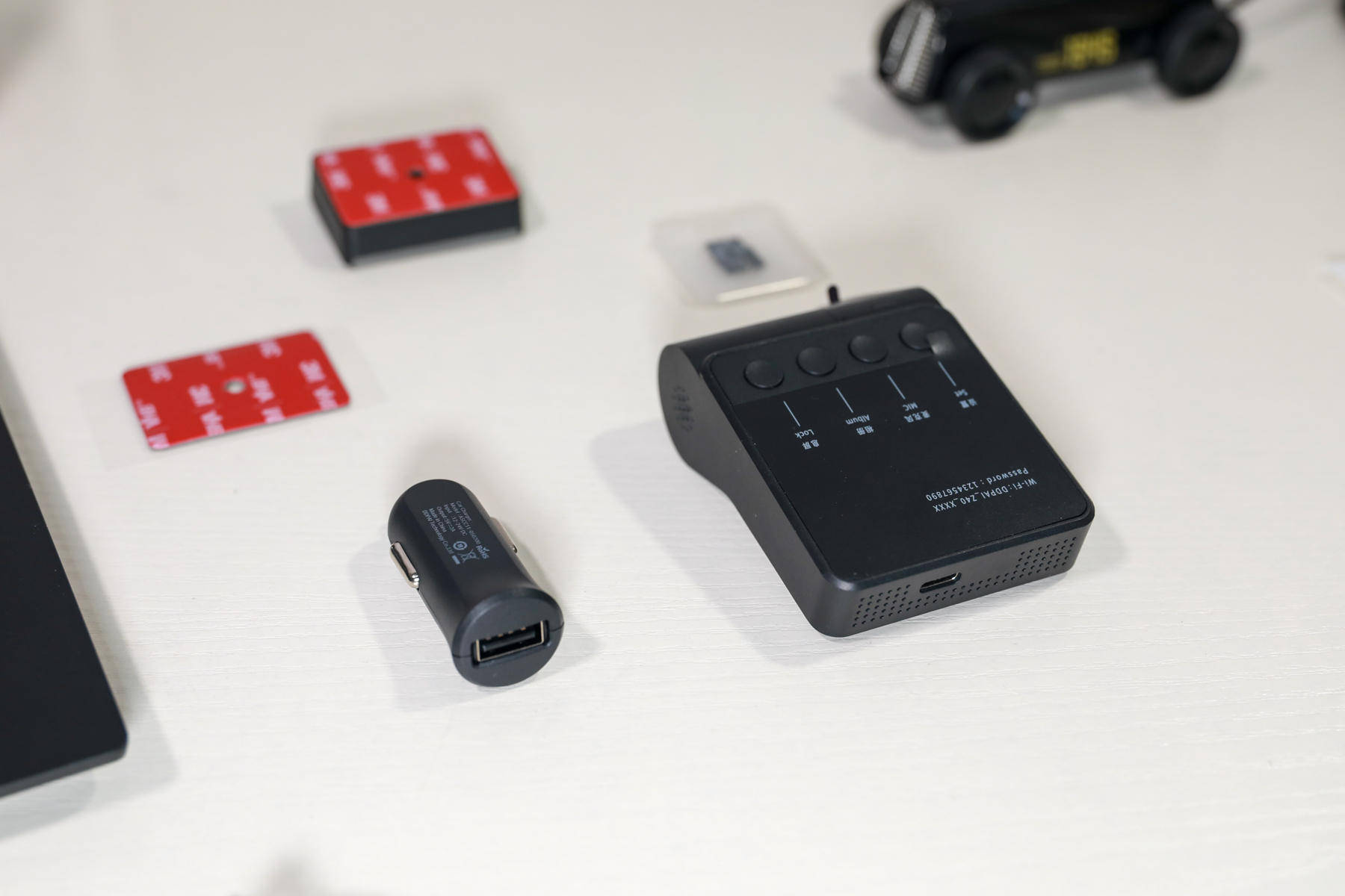 3K高清画质，盯盯拍Z40行车记录仪，为你的行车安全保驾护航