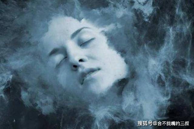 他們是如何搶救自己的,在搶救自己的過程中,周圍的人都說了什麼話,要