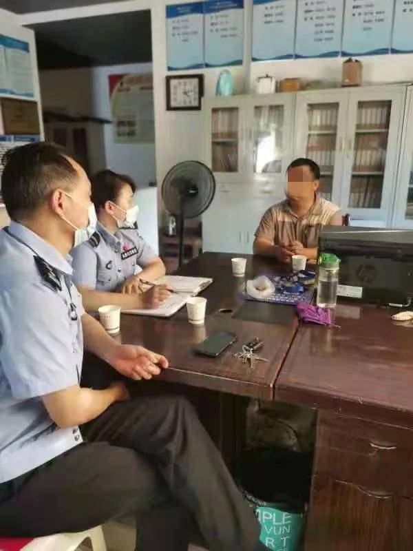 隔离|3位“老民警”的战“疫”故事 | 党旗在防疫一线高高飘扬