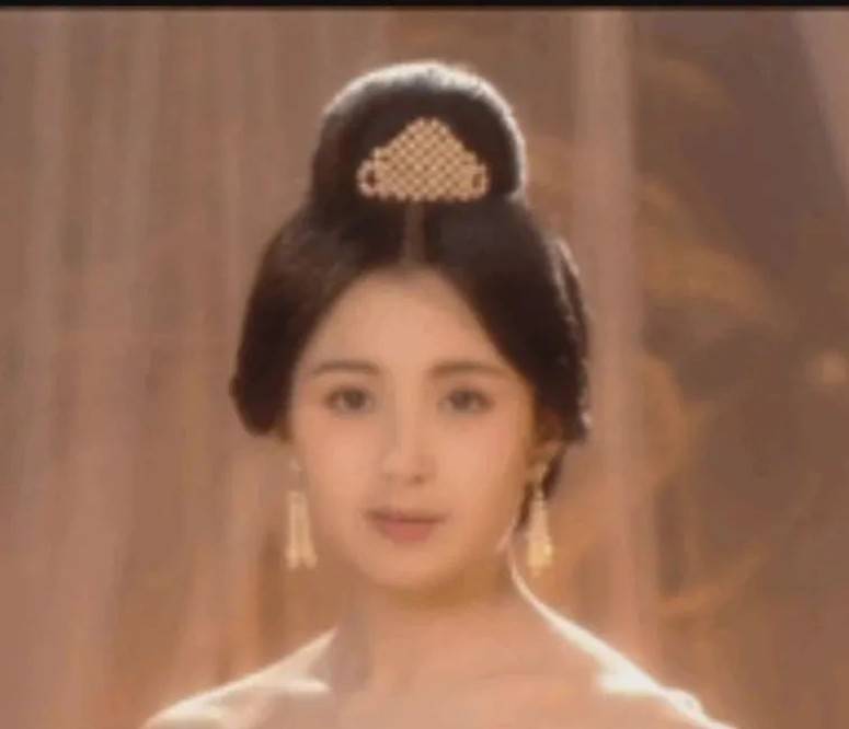 美人|别再吹捧直角肩了!来,让这五位女演员告诉你,溜肩究竟有多美!