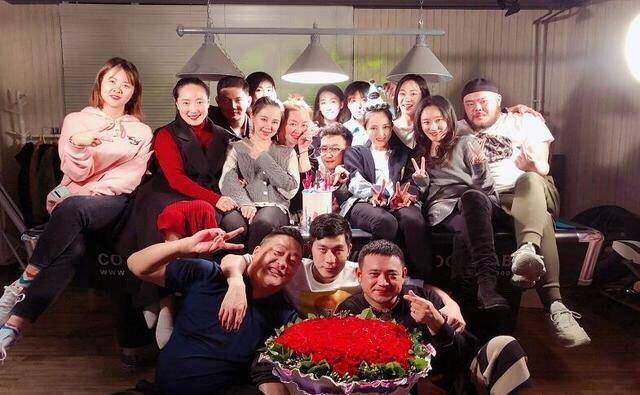 高云翔|高云翔开庭这天,正好是董璇生日,她许愿的样子让人心酸想落泪