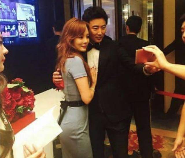 后首|41岁蔡琳单身后首晒母子照，跟儿子嬉戏，昔日辣妹穿衣变贤惠