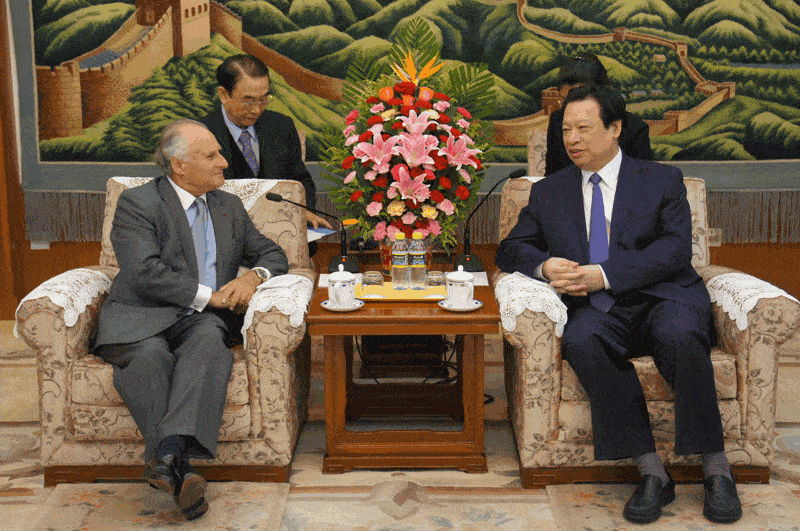 控制了3家发电厂,家族资产超过千亿,父子两人从不坐同一班飞机_嘉道理