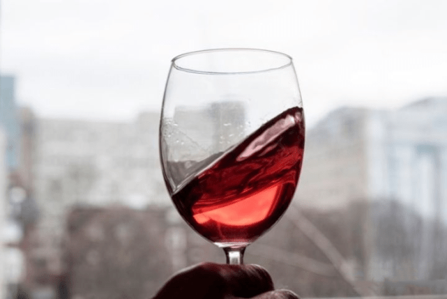 礼仪|【齐韵小课堂】想成为社交达人，这9个红酒礼仪，你可必须要学会