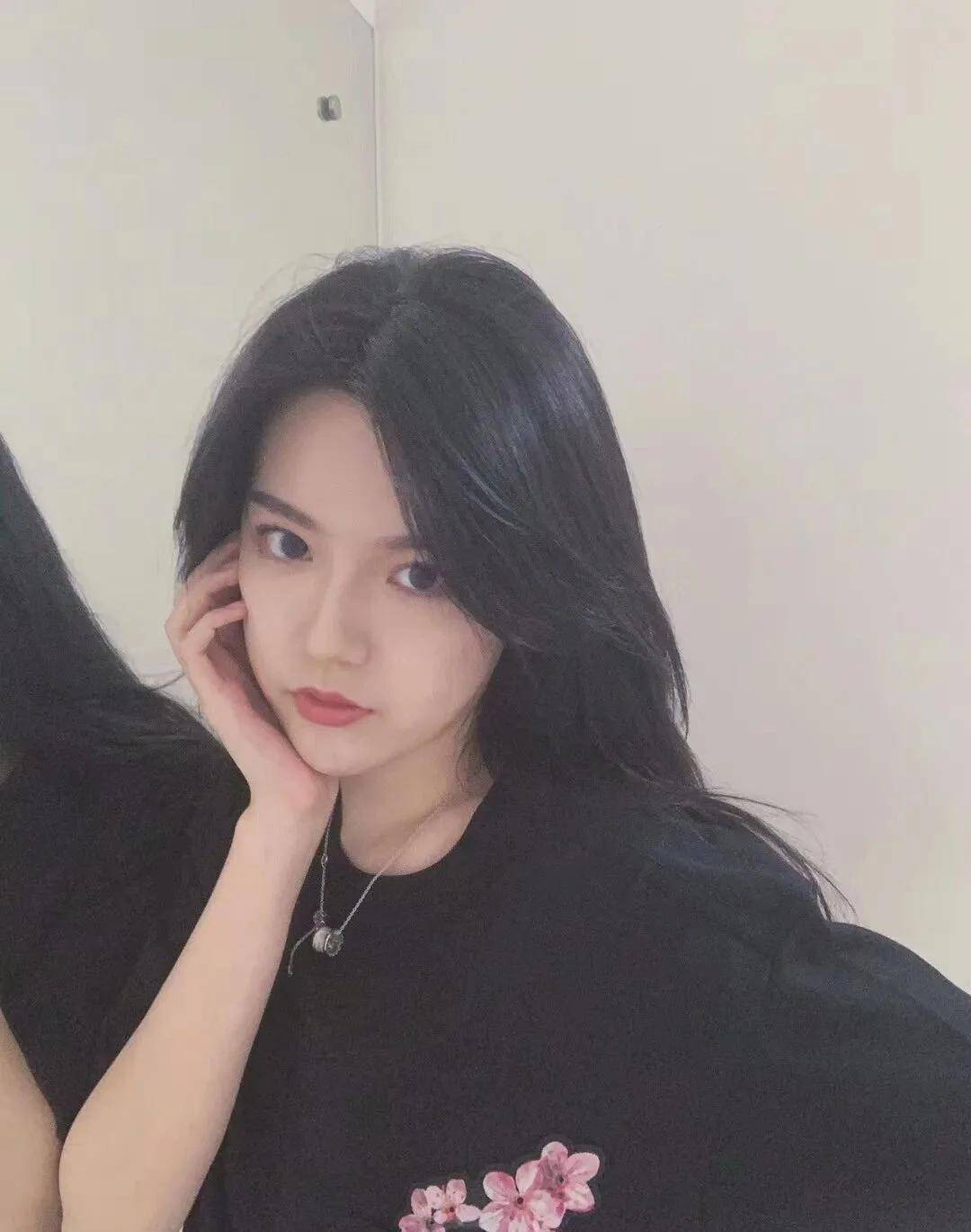 sona|美少女圈拉胯成啥样了，连她都被说是颜值诈骗…