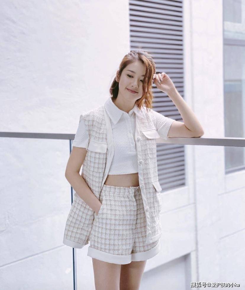 时尚|分享3个“自然搭配”法则，看起来普通，穿上身高级又不失时尚感