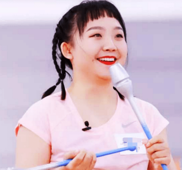 下半身|谁说胖女孩穿吊带不好看？辣目洋子吸晴不辣目，骨子里透露着自信！