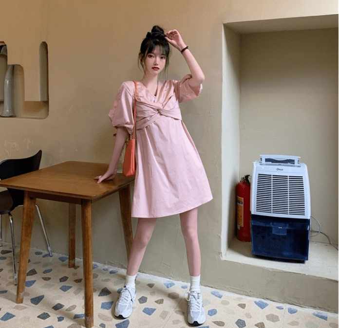 短裙|小个子女生这样穿，视觉上可以增高几厘米！