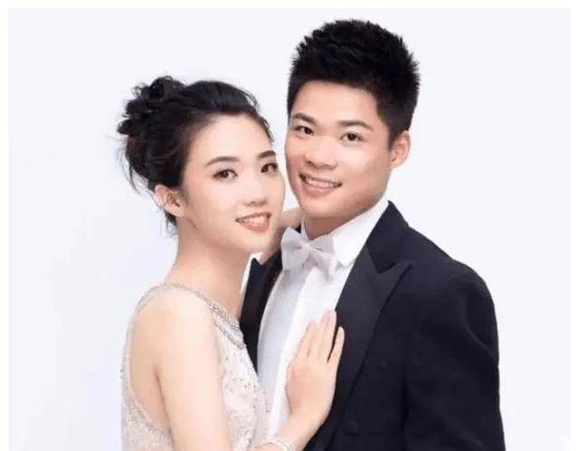 刚求|苏炳添想要二胎，与校花女友初中递纸条早恋，16年结婚儿子3岁