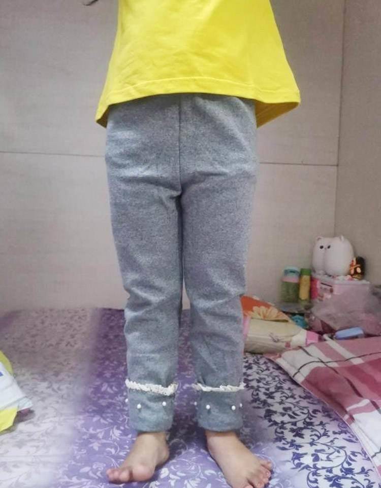 小孩子|超弹的打底裤，珍珠花边作伴，让女宝穿得舒适又有气质