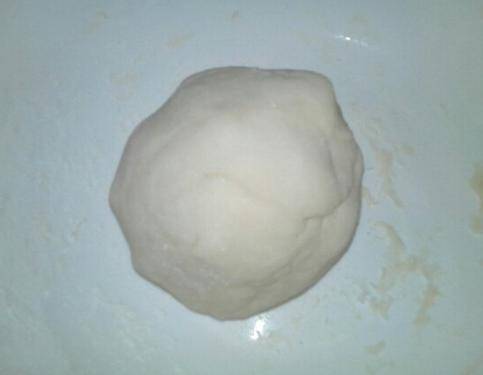 面团|做千层饼和面时，用温水还是开水？一步做错，饼不软不香不出层