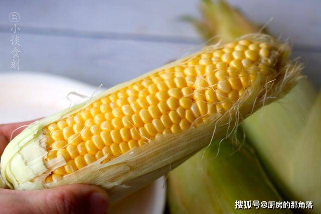 叶子|玉米按斤买和按根买哪种划算?超市员工透露“小套路”,了解一下