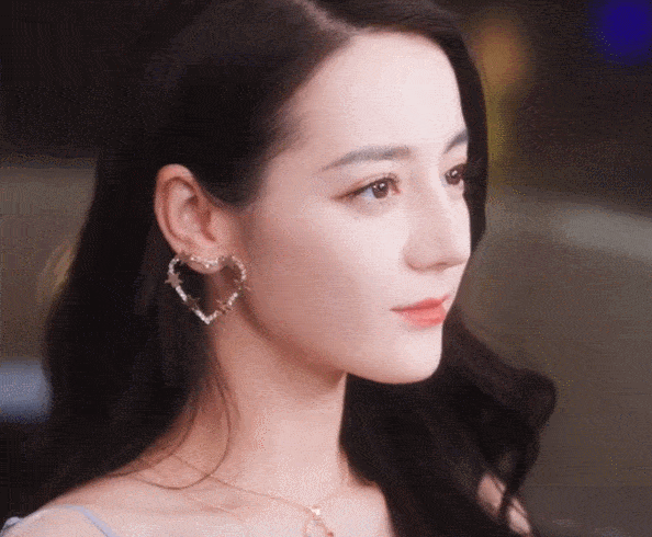 上衣|看齁甜剧《你是我的荣耀》，跟着热巴学穿搭！！