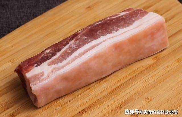 做法|五花肉不要红烧了，教你一个创意做法，一次做2斤，实在太解馋了