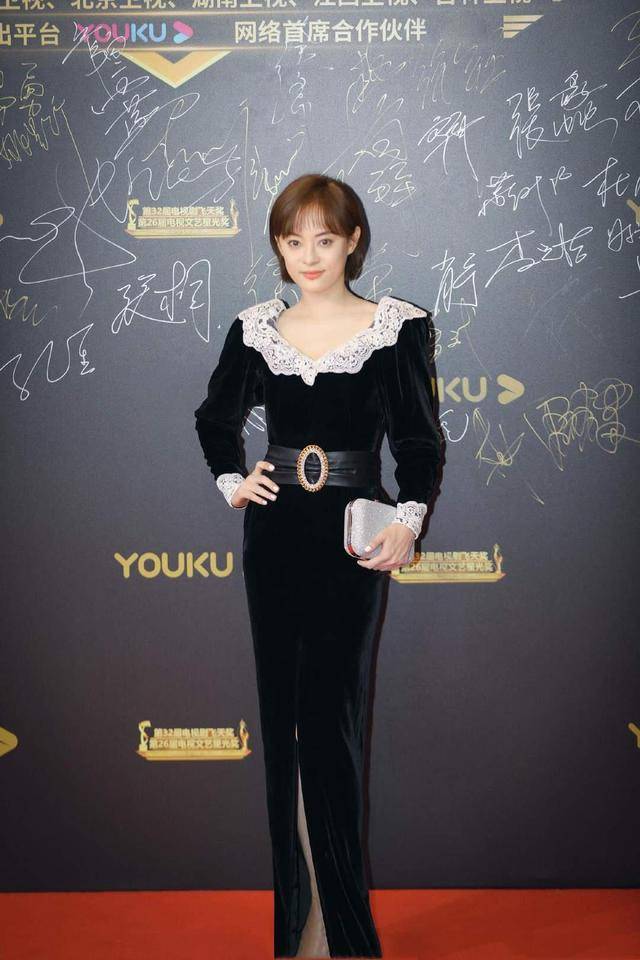 设计|有种“高级感”叫孙俪的裙子,丝绒拼接连衣裙高贵优雅,时髦精致