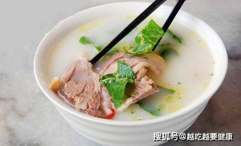 在家怎么自己做羊肉汤 f1f68b3a631042baa191e0a6885655eb.jpeg