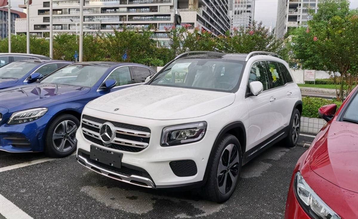 直降45万5座豪华家用suv奔驰glb尺寸比x1q3都大