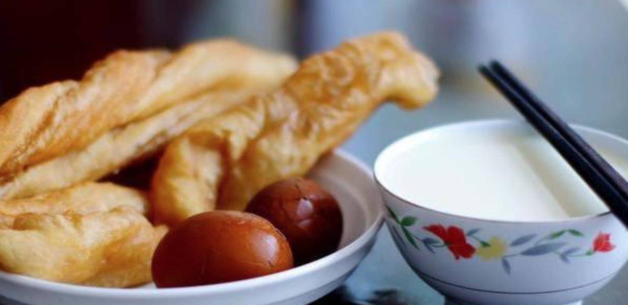 什么|下面这四款早餐，你最喜欢的是哪种？大多数中国人都喜欢最后一种