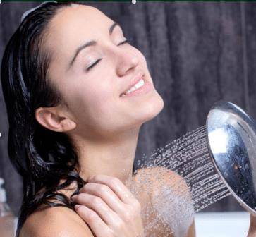 洗头|生完孩子的孕妇，月子里需要洗澡、洗头的话，4个关键点要注意