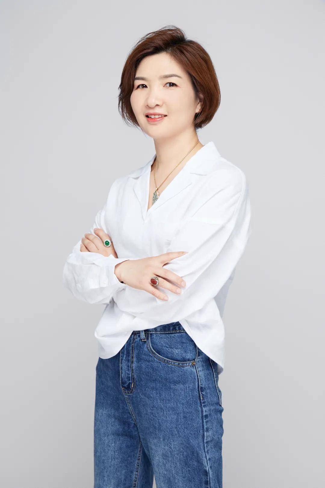 人 黄桂英02不疾不徐,是一位创业者理性的发展节奏,是皇甫舒鑫对自己