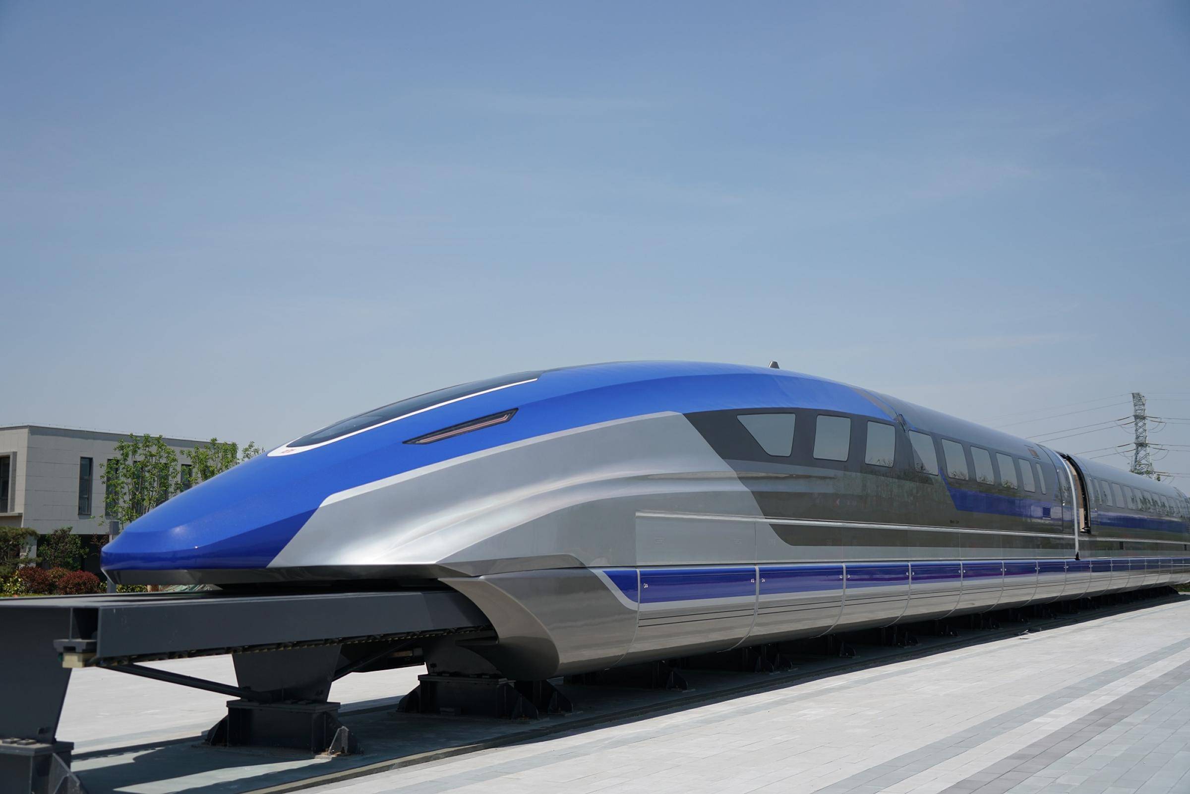 原创中国高温超导磁悬浮列车时速每小时620公里比高铁还快
