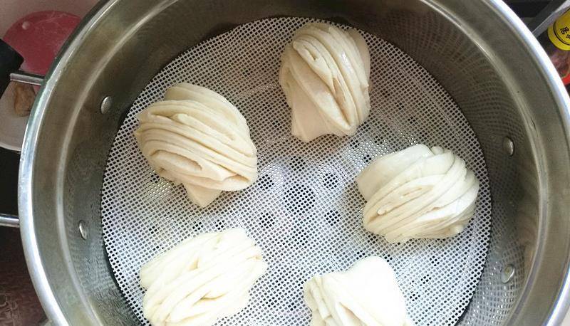 如何制作面食花卷 54f75208c232485581a414ce68235738.jpeg